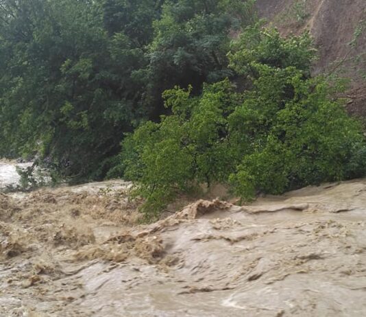 Села снова «поплыли»: непогода в который раз бушует на Прикарпатье