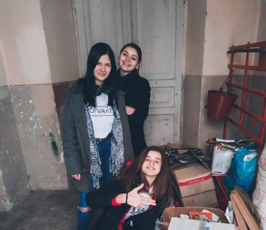 Жизнь без мусора: ученики коломыйской школы собрали 300 килограммов макулатуры