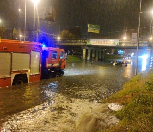 Осенние дожди и затопленный Франковск