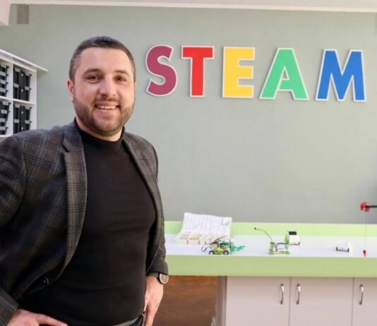 Для любознательных школьников: на Прикарпатье открыли новую уникальную STEAM-лабораторию