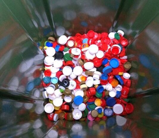 В Ивано-Франковске на городской сортировке собрана тонна вторсырья