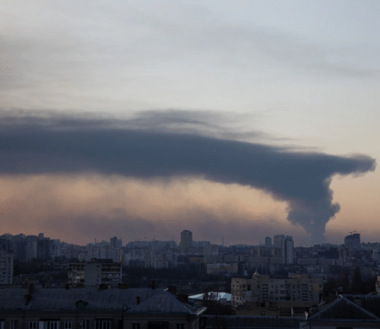 После взрыва: что попадает в атмосферу и в наши лёгкие
